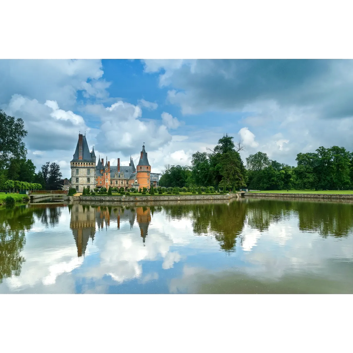 Chateau de Maintenon Mouse Pad (Desk Mat)