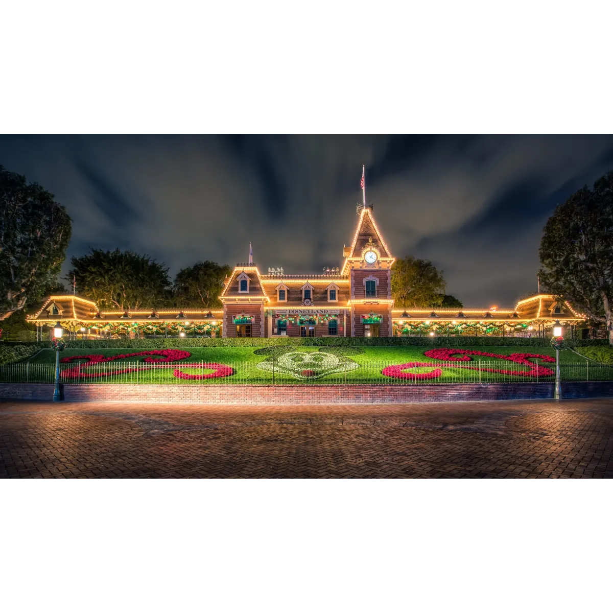 Man Made Disneyland Mouse Pad (Desk Mat)